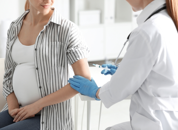 Οδηγίες εμβολιασμού για εγκύους & θηλάζουσες μητέρες